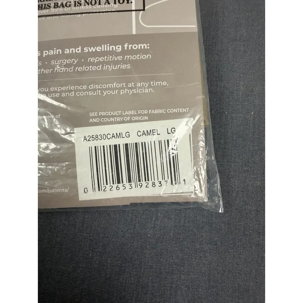 Isotoner Therapeutic Compression Fingerless Gloves Camel Size Large NIB